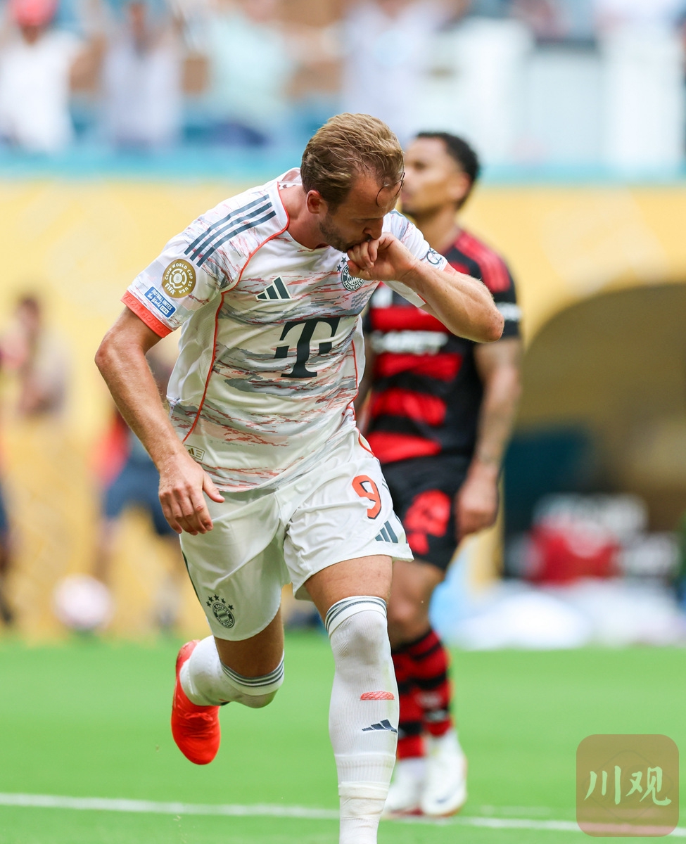 九游网页版 -包含冲刺阶段门兴格拉德巴赫备战意大利杯，扳平良机细节曝光，引发热议，临场指挥获称赞的词条